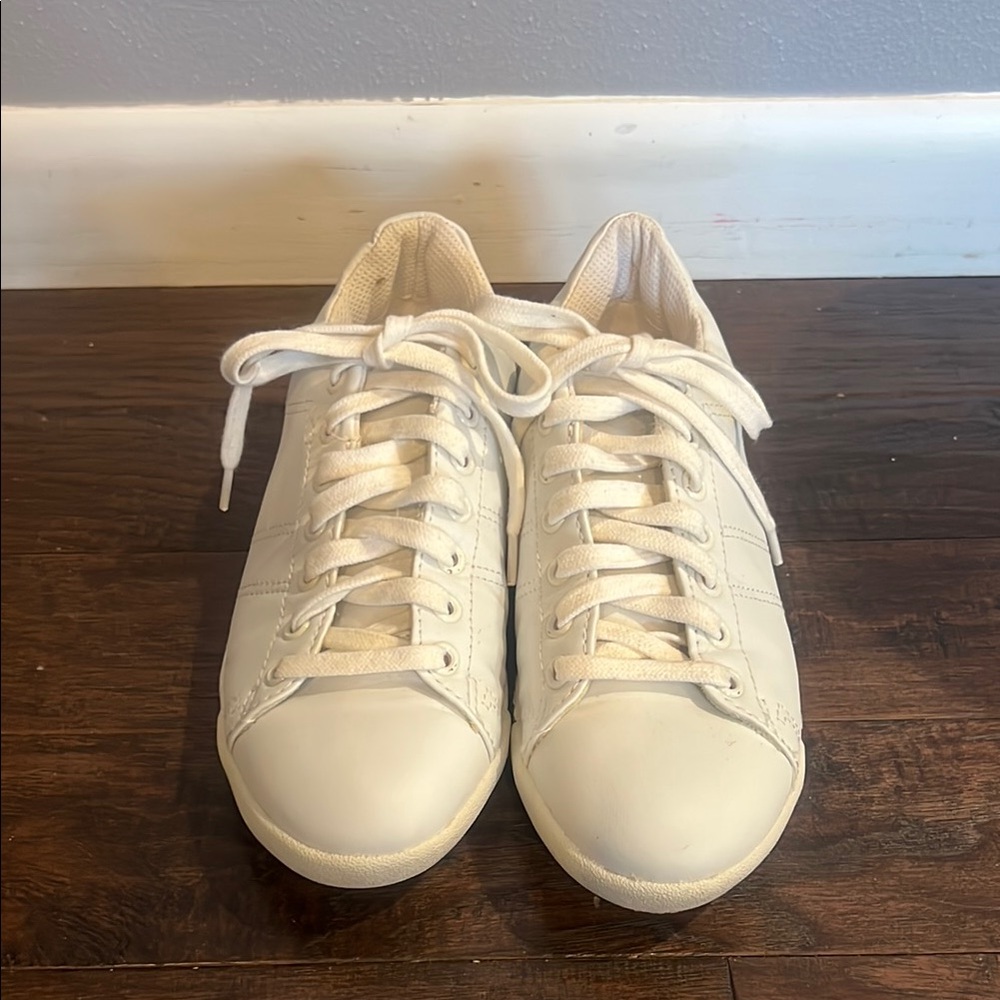 Rampage White Sneakers Classic Low-Top Design
